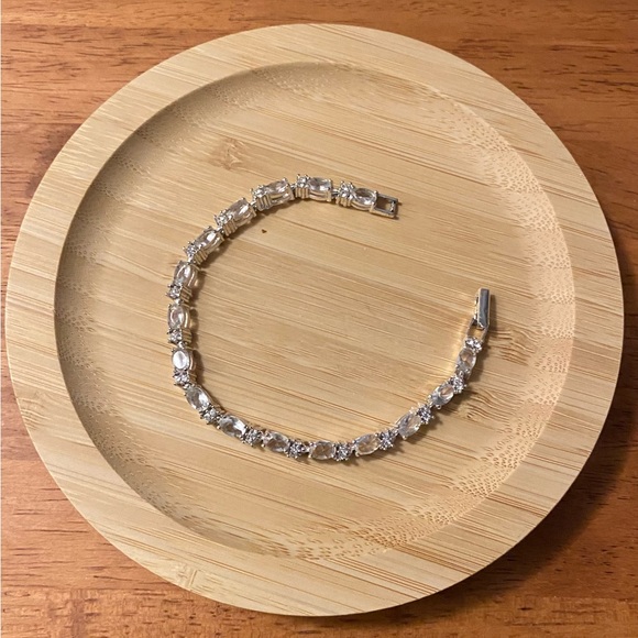 Vintage Avon #3 Tennis Bracelet (silver) - Picture 3 of 3